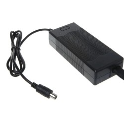Oplader voor interne batterij Navee S65C, Egret Ey! 3, Yadea Artist of vergelijkbaar, e scooter accessoire  - 1  