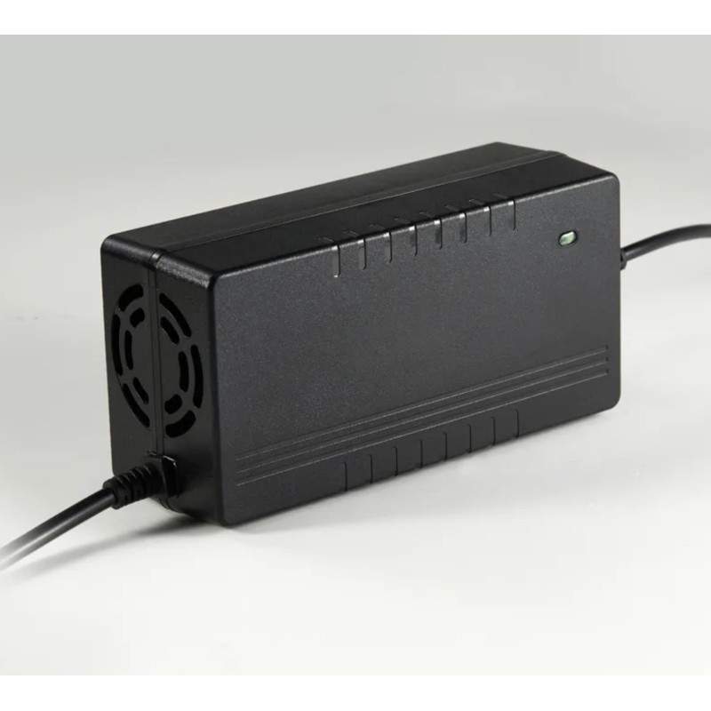 Chargeur rapide pour scooter électrique Xiaomi Scooter 4 Ultra - réduisez le temps de charge.  - 1 Chargeur rapide pour scooter 