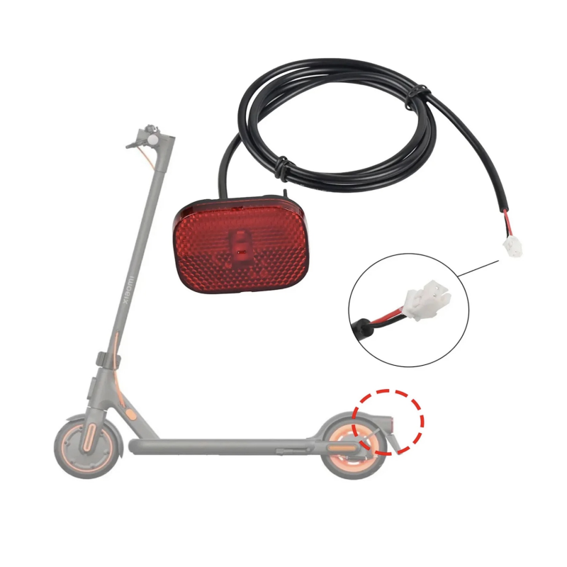 Feu arrière pour l'aile du Xiaomi Scooter Mi 4 Go  - 1 Feu arrière pour l'aile du Xiaomi Scooter Mi 4 Go
Feu arrière Xiaomi Scoo
