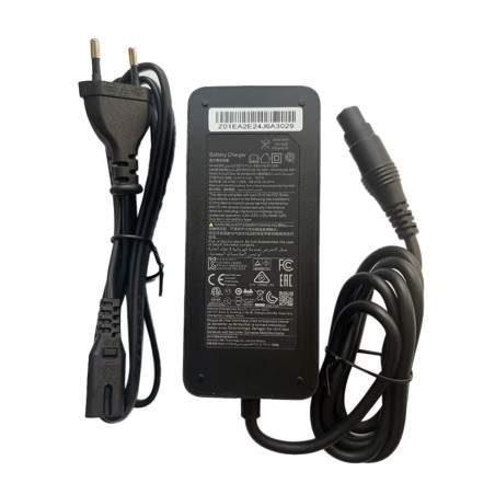 Zaryadnoye ustroystvo dlya samokata Xiaomi Electric Scooter 4 Pro Plus Xiaomi - 1 Zaryadnoye ustroystvo dlya samokata Xiaomi Ele